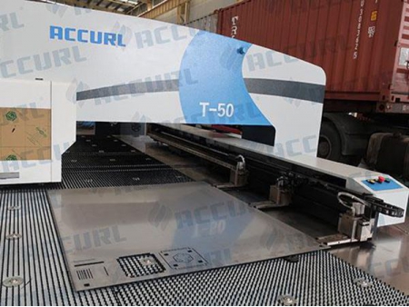 Punzonadora de torreta CNC con servoaccionameinto 30 Ton