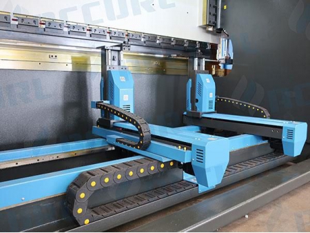 Prensa plegadora CNC de 8 ejes