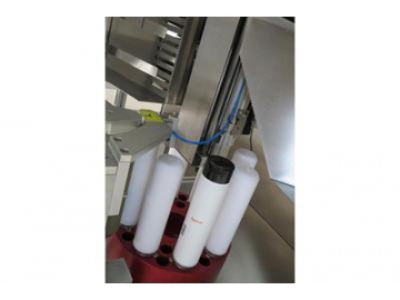 Etiquetadora para tubos blandos
