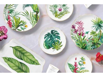 Vajillas con dibujos de plantas tropicales