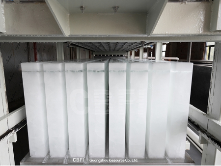 Máquina para Fabricar Bloques de Hielo por Refrigeración Directa de 10 Toneladas para Cliente en Maoming en 2021