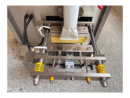 Envasadora vertical con dosificador volumétrico, SK-L360-A