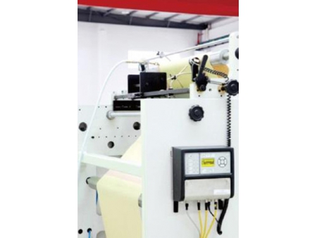 Máquina para producción de bolsas de papel con fondo cuadrado, tipo rollo continuo,  serie SBH150B