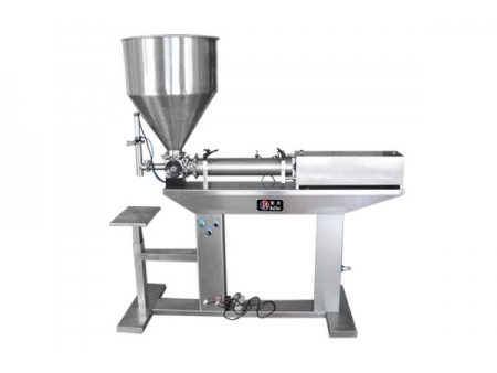Máquina llenadora de líquidos y pastas