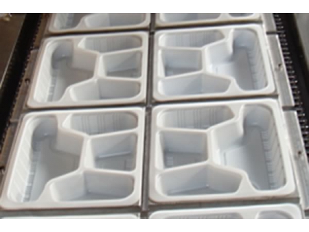 Máquina selladora de recipientes de alimentos de compartimento
