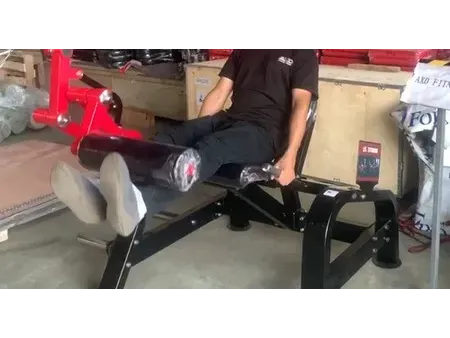 Máquina de extensión y flexión de piernas sentado