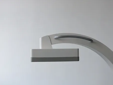 Arco en C con Detector de Panel Plano