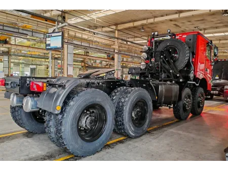 Tractocamión 8×8