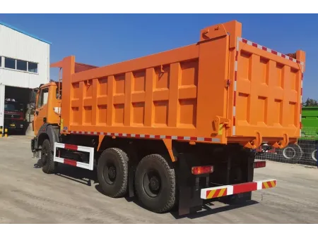 Camión volquete 6×4