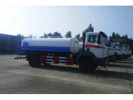 Camión cisterna de agua 4×2