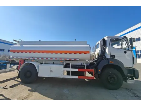 Camión cisterna de combustible 4×2