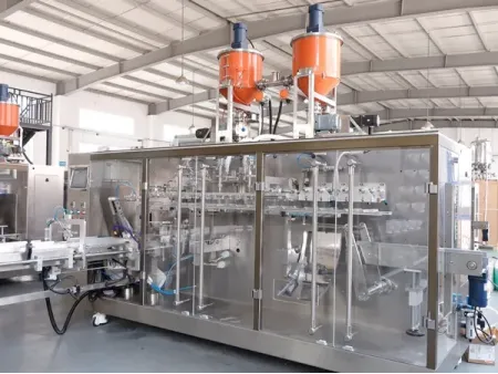 Envasadora de bolsas prefabricadas, llenado con 1 boquilla