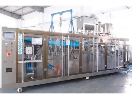 Envasadora horizontal de bolsas con spout, llenado con 2 boquillas