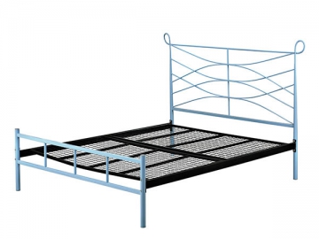 <strong>Cama de metal</strong> - estilo europeo