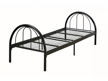 <strong>Cama de metal</strong> - estilo europeo