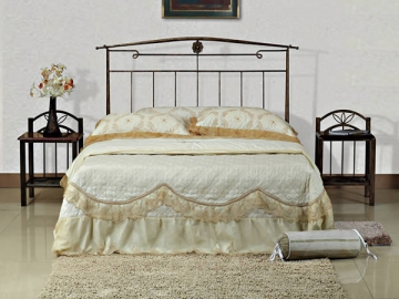 <strong>Cama de metal</strong> - estilo europeo