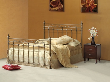 <strong>Cama de metal</strong> - estilo clásico