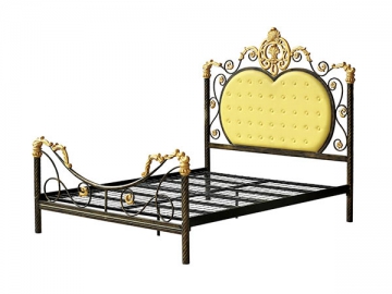 <strong>Cama de metal</strong> - estilo antiguo