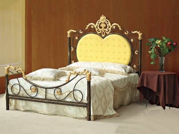 <strong>Cama de metal</strong> - estilo antiguo