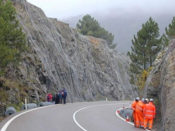 Red / malla de protección para desprendimiento de rocas